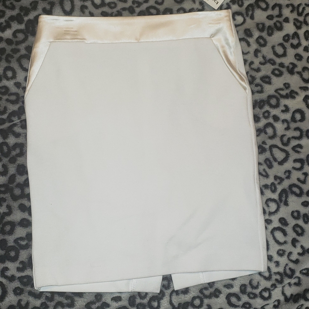 Bebe White pencil skirt